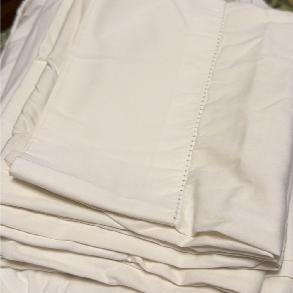 Mainstays white Bedding Sheets